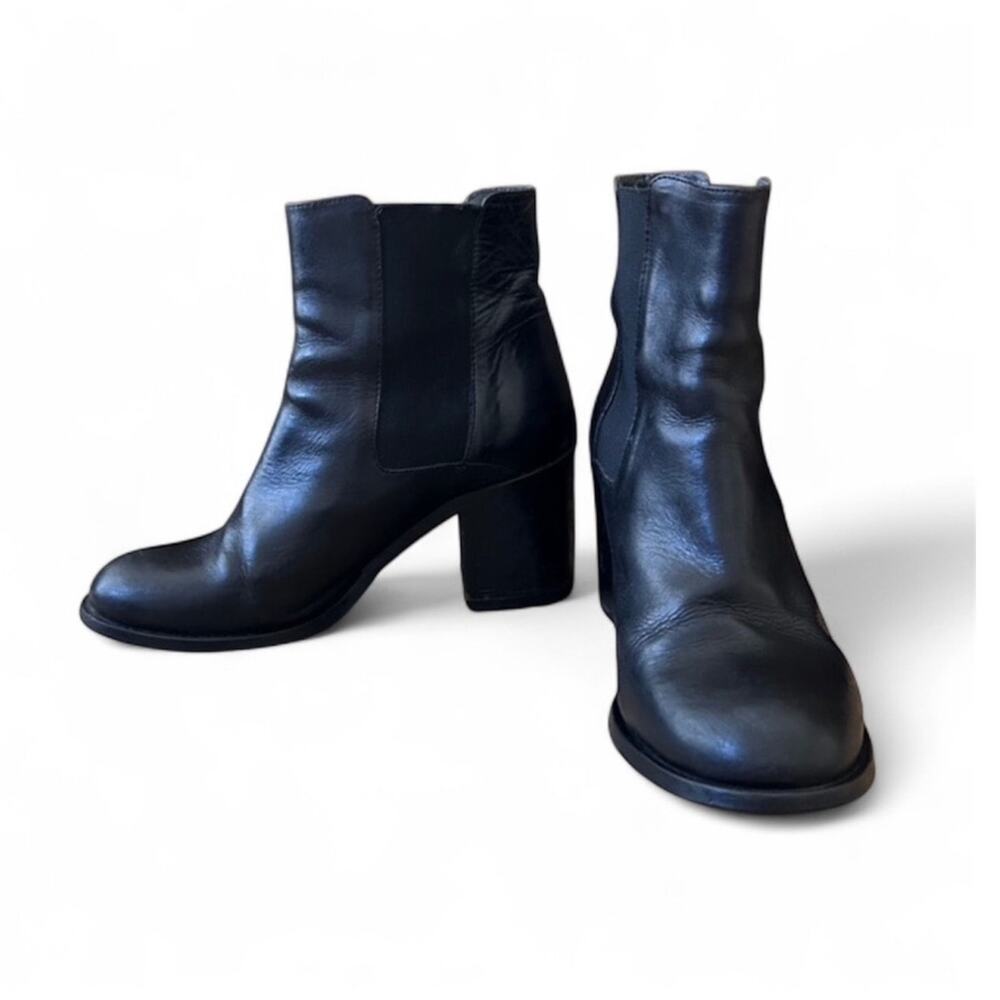 Black Leather JONAK Chelsea Boots 38
